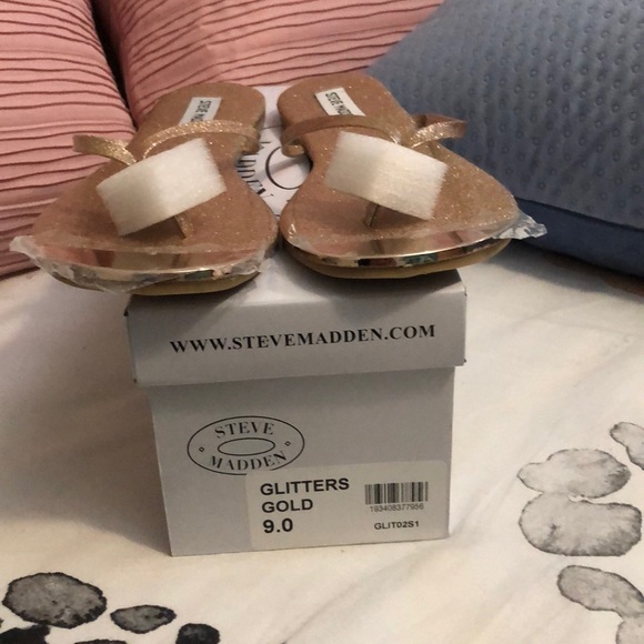 Steve Madden - Picture 1 of 3